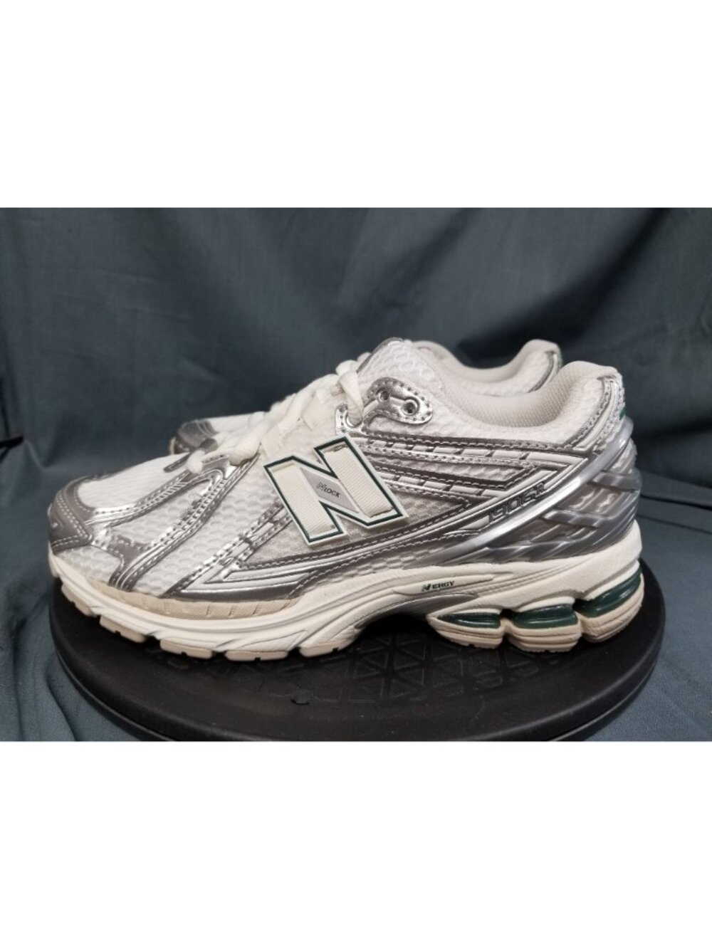 New Balance 1906 Sneakers M1906REE Silver Cream Women's Size 7 NEW NO BOX !! - Picture 5 of 11